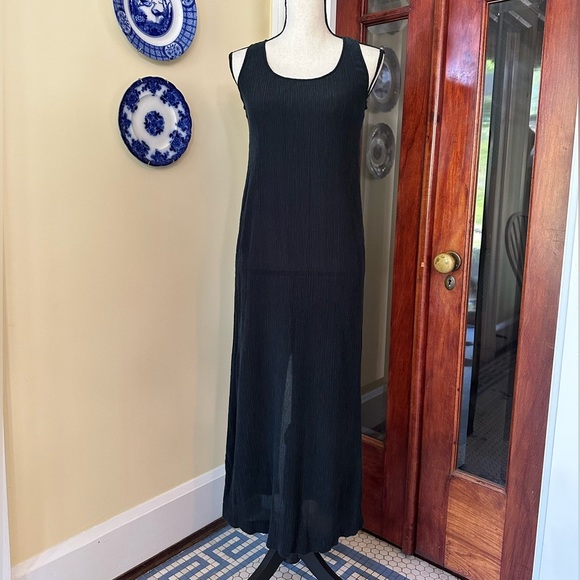 ISDA & CO | 100% Silk Lightweight Black Textured Sleeveless Maxi Dress - Picture 1 of 6